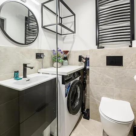 Shortstaypoland Zgierska B106 *